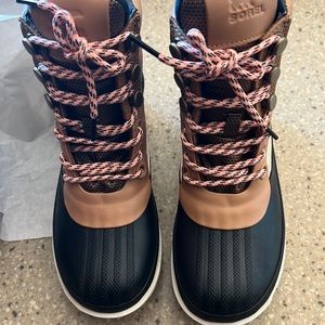 Brand new womens Sorel boots